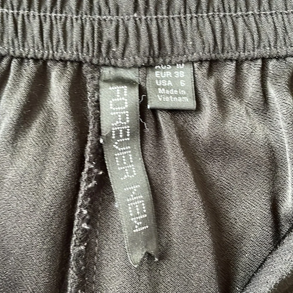 FOREVER NEW Sz10 black slacks with elastic waistband - Picture 9 of 10